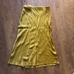 Brand New Without Tags! Gold Lined Maxi Skirt For Summer, Gold Fitted Maxi Skirt For Summer, Casual Gold Skirt For Summer, Gold Midi Skirt For Summer, Elegant Yellow Skirt, Elegant Flowy Yellow Skirt, Elegant Yellow Flowy Skirt, Gold Relaxed Skirt Bottoms For Spring, Yellow Midi Skirt For Party