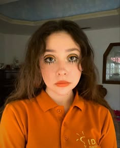 Orange Makeup Looks Halloween, Make Up Halloween Aesthetic, Orange Makeup Looks, 60's Makeup, 70s Makeup, Orange Makeup, Retro Makeup