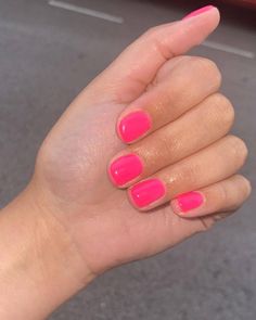 21 Pink Nails We're Saving For Our Next Salon Visit | Who What Wear UK Harriet Westmoreland Nails, Plain Manicure, Rose Quartz Nails, Goals 2023, Neon Nail Polish, Ombre Manicure, Baby Pink Nails, Nail Art Photos, Gel Colors