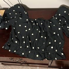 Item Has Never Been Worn Casual Polka Dot Tops For Spring, Casual Spring Tops By H&m, H&m Casual Black Blouse, H&m Black Casual Blouse, Black Casual Blouse From H&m, Casual Black Blouse By H&m, Spring Polka Dot Cotton Tops, H&m Black Short Sleeve Tops, Casual Black Blouse For Spring