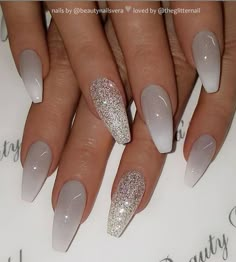 Matte White Nails, Grey Acrylic Nails, Nails Grey, Grey Nail Designs, Mauve Nails, Unghie Sfumate, Nails With Glitter