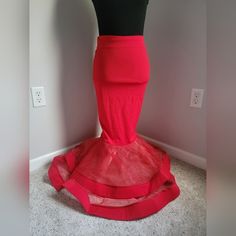 Never Worn, Chic, Red Maxi Skirt By Venus. Size 2 With No Holes, Stains, Rips, Or Tears. Comes From A Smoke-Free And Pet Free Environment. Red High Waist Stretch Skirt, Red Fitted Lined Skirt, Fitted Red Skirt, Fitted Red Lined Skirt, Red Maxi Skirt, Red Maxi, 2 Colours, Maxi Skirt, Womens Skirt