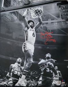 Basketball Gift Ideas For Boyfriend Basketball Gift Ideas, Photo Basketball, Julius Erving, Dr J, Basketball Gifts, Philadelphia 76ers, Red Paint, Boyfriend Gifts