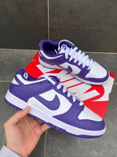 Nike Dunk Low Championship Court Purple, Court Purple Dunk Outfit, Championship Purple Dunks Outfit, Championship Purple Dunks, Purple Dunks Outfit, Nike Dunks Purple, Tenis Nike Dunk, Dunks Purple, Purple Dunks