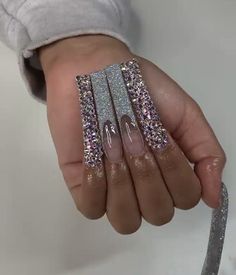 Cute Nail Designs Short Nails, Short Nails Holiday, Cute Nail Designs Short, Long Nails Bling, Photoshoot Nails, Nail Inspo Elegant, Nails Photoshoot, Nail Designs Short Nails, Polish Acrylic Nails