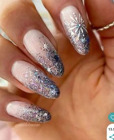 Christmas Nail Designs Easy, New Years Nail Designs, Christmas Nails Easy, Cute Christmas Nails, Festival Nails, New Year's Nails, Xmas Nails, Christmas Nail Designs