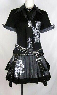 Stile Punk Rock, Visual Kei Fashion, Kei Fashion, Costume Anime, Punk Outfits, Gothic Outfits, Alternative Outfits, Harajuku Fashion, Dark Fashion