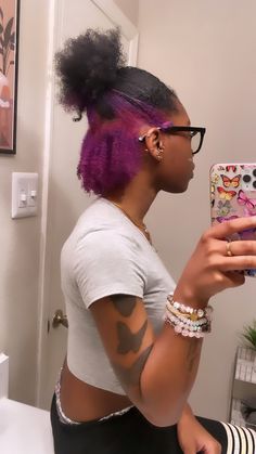 Dy Hair Colors, Natural Hair Color Combo, Sunk Stripes Hair Purple, Bottom Half Dyed Hair Curly, Stunk Strip Hairstyles Purple, Skunk Strip And Peekaboo, Peekaboo Hair Color 4c Hair, Peek A Boo Color On Natural Hair, Natural Hair Peekaboo Color