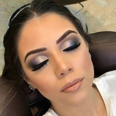 Wedding Makeup Navy Blue, Navy Wedding Makeup, Natural Navy Blue Eye Makeup, Navy And Silver Eye Makeup, Makeup For Navy Blue Outfit, Blue Gown Makeup, Makeup For Navy Dress, Formal Makeup For Blue Dress, Navy Blue Makeup Looks