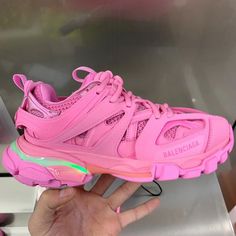 Size: 35-47 It comes with Dust box, Care manual, Tag, and Paper bag.Size Guide: Balenciaga Sneakers, Sport Shoes Fashion, Balenciaga Track, Mens Designer Shoes, Dad Shoes, Balenciaga Shoes, Sports Running, High Quality Shoes, Leather Trainers