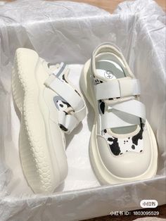 Girls Formal Shoes, Korean Shoes, Chinese Shoes, Fluffy Shoes, Pretty Shoes Sneakers, Cute Shoes Heels, Kawaii Shoes