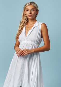 Embrace effortless elegance in this sleeveless linen dress, crafted from 100% natural organic linen. With a flattering elastic waist and subtle shoulder details, this Italian-inspired design offers both comfort and style. Perfect for a variety of occasions, it combines classic simplicity with modern flair. This unique piece reflects creative craftsmanship and sophistication, making it a must-have for your wardrobe. Item #8384. Dress Italian Style, Linen White Dress, Italian Style Fashion, All White Attire, Miami South Beach, Dress Italian, Sleeveless Linen Dress, Italian Dress, Linen Dress Women