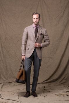 Combining colours and patterns: How to dress like Andreas Weinas – Permanent Style Mens Business Casual Style, Business Casual Men Work, Colorful Suit, Men's Suiting, Permanent Style, Business Casual Style, Mens Business Casual, Older Mens Fashion