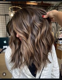 Honey Brown Balayage, What Is Balayage Hair, Balayage Hair Color Ideas, Hair Color Ideas For Fall, Balayage Ideas, Balayage Hair Color, Dark Blonde Hair, Brown Balayage