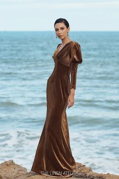 Bridesmaid Dress Velvet, Tan Bridesmaids, Tan Bridesmaid Dresses, Velvet Dress Long Sleeve, Velvet Bridesmaid Dress, Velvet Bridesmaid, Vintage Velvet Dress, Velvet Evening Dress, Winter Wedding Guest Dress