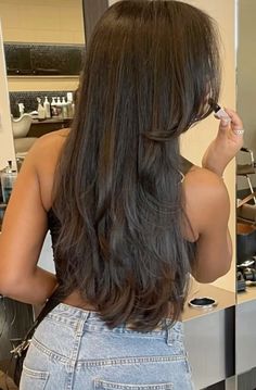 Rambut Brunette, Haircuts For Long Hair With Layers, Brown Hair Looks, Hair Inspiration Long, Brown Hair Inspo, Hairstyles For Layered Hair, Long Layered Haircuts, Hair Stylies, Long Brown Hair