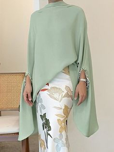 Baju Kahwin, Stand Collar Blouse, Elegant Style Women, Moda Vintage, Loose Shirts, Collar Blouse, Fesyen Wanita, Batwing Sleeve, Look Fashion