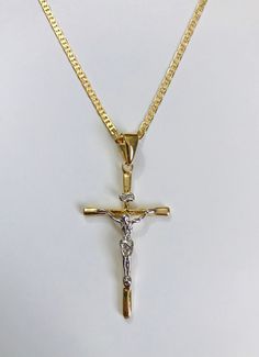 "18K GOLD FILLED CROSS NECKLACE . FOR GOOD LUCK,PROTECTION,HEALTH AND ANY KIND OF DIFFICULTY .22\" LONG CHAIN. PENDANT SIZE: 55 X 28 mm 18K GOLD FILLED CADENA DE CRUZ . PARA PROTECCION,BUENA SUERTE,SALUD Y PARA CUALQUIER CASO DIFICIL.22\" LARGO CADENA. TAMANO DEL DIJE: 55 X 28 mm" Gold Crucifix With Figaro Chain Jewelry, Gold Plated Crucifix Jewelry With Adjustable Chain, Gold Plated Crucifix Necklace Tarnish Resistant, Gold Plated Tarnish Resistant Crucifix Necklace, Gold-plated Tarnish-resistant Crucifix Necklace, Gold Crucifix Necklace With Box Chain, Gold Crucifix Box Chain Jewelry, Gold Crucifix Jewelry With Box Chain, Gold Crucifix With Box Chain