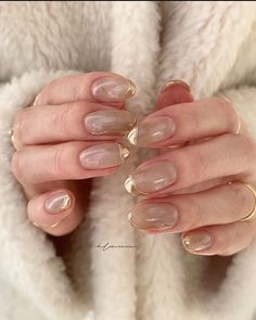 Shiny Nails Designs, Hello Nails, Punk Nails, Romantic Nails, Gold Glitter Nails, Gold Nail, Minimal Nails, Wedding Nail, Casual Nails