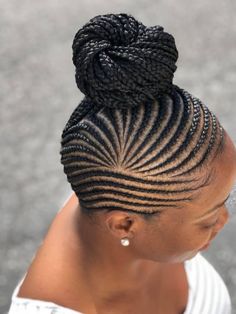 Cornroll Braids, Cornrow Pony, Ghanaian Hairstyles, Hairstyles With Straight Hair, Big Cornrows Hairstyles, Cornrow Updo, Bday Hair, Braided Mohawk, Braided Mohawk Hairstyles