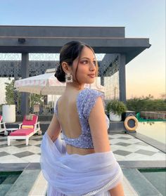 Lehnga Photoshoot Poses, Trendy Outfits Indian, Casual Indian Fashion, Bollywood Outfits, Indian Photoshoot, Indian Dresses Traditional, Traditional Indian Outfits