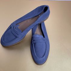 Lucky Brand Shoes Caylon Blue Leather Suede Slip On Perforated Loafer Shoes Leather Upper Man Made Lining/Soles Top Four Pictures Depict A Close Example Of Color. This Blue Is Hazy, Not A Bright Blue New Without Tags-Excellent Condition Smoke Free Home See Pictures For Details Shoe’s Loafers Penny Loafers Suede Preppy Blue Loafers With Textured Sole For Spring, Blue Textured Sole Slip-ons For Spring, Blue Flat Loafers With Cushioned Footbed, Blue Cushioned Flat Loafers, Spring Blue Slip-ons With Textured Sole, Blue Flat Slip-ons With Textured Sole, Casual Blue Almond Toe Flats, Blue Slip-on Flats With Textured Sole, Blue Summer Loafers For Work