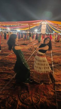 Just garba vibess Gujrati Aesthetics, Jalebi Fafda, Mv Aesthetic, Garba Dance, Navratri Festival