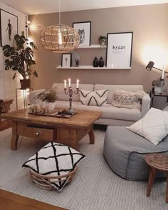 Living room, living room inspiration, living room design, living room tv wall, living room wall art, living room art Living Room Decor Inspiration, Cosy Living Room, Nails Homecoming, Small Living Room Decor, Homecoming Nails, Decor Home Living Room, Living Room Decor Apartment, Boho Living Room, Living Room Inspo