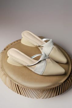 Trendy Beige Pointed Toe Sandals, Elegant Beige Flat Sandals, Elegant Beige Flats For Summer, Casual Beige Low Heel Sandals, Beige Low Heel Flats For Summer, Beige Low Heel Summer Flats, Beige Pointed Toe Heels For Spring, Feminine Beige Sandals With Round Toe, Feminine Beige Low Heel Sandals