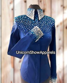 We Specialise in Showmanship, Horsemanship, Western Rodeo Queen Jackets, Show shirts, Show Pad and Show vest. Unveiling our Brand New Blue and Silver Show shirt done by UnicornShowApparels ❤️ All the designs are made with beautiful pattern and comfortable material to avoid any problems related to design and fitting with a scope of future alterations. We priorities your comfort for your riding, by using high quality strechable cloth,which gives you freedom to move effortlessly being light, cool, comfortable and stylish. In our expressive designs We also offer our customers to use Leather instead of rexin in our Swirls Pattern and in different styles, In terms of crystals and stones we use Imported Material Preciosa like in this jacket. So we offer both exclusive and inexpensive designs to m Western Pleasure Show Outfits, Western Show Shirts For Women, Horse Show Shirts Western, Western Horse Show Outfits, Horse Show Outfits, Rodeo Queen Outfits, Western Pleasure Outfit, Horsemanship Shirt, Horse Riding Shirt