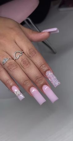 Pink Birthday Nails Medium Length, Plain Birthday Nails, Pink Baddie Nail Designs, Light Pink Nails Prom, Pink Extra Birthday Nails, Extra Birthday Nails Medium Length, Pink Nails For Prom, Medium Baddie Nails, Light Pink Prom Nails