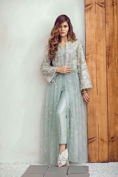 #fashion #palazzo #salwarsuit #embroidery #pants #velvet #kurta #bride #velvet #salwarsuit #salwarkameez #lehnga #sare #anarkali #kurti Velvet Kurta, Embroidery Pants, Anarkali Kurti, Pakistani Dresses Casual, Pakistani Fashion Party Wear, Outfits Dress, Mode Abaya