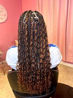 Braids Hairstyles For Summer, Island Twist Braids, Twist Braids Hairstyles, Island Twist, Hairstyles For Summer, Short Box Braids Hairstyles, Big Box Braids Hairstyles, Goddess Braids Hairstyles