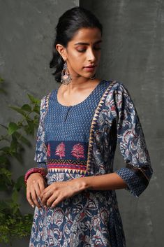 Neck Patterns, Beautiful Sleeves, Neck Lines, Indian Kurti Designs, Designer Kurti Patterns, Kurti Patterns