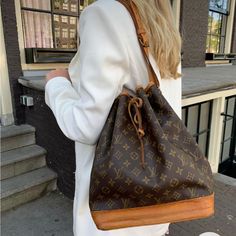 100% Authentic - Date Code Made In France See Photos For Signs Of Wear Size W 10.2 X H 13.8 X D 7.5 " (Approx.) Louis Vuitton Noe Gm Drawstring Shoulder Bag Monogram Leather Bn M42224 39bx557 Drawstring Shoulder Bag, Bags Louis Vuitton, Monogrammed Leather, Louis Vuitton Bag, Made In France, Bag Lady, Louis Vuitton, Monogram, Shoulder Bag