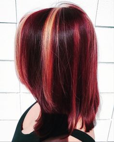 Chunky Highlights Red, Chunky Red Highlights, Purple Chunky Highlights, Cherry Red Hair With Blonde Highlights, Red Hair Blonde Highlights, Red Chunky Highlights, 2000s Chunky Highlights, Chunky Highlight, Red Lowlights