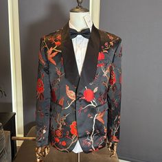 Men’s Floral Single Breasted Slim Fit Tuxedo Suit Jacket Blazer With One Button Closure And Shawl Lapel. Gorgeous Red And Gold Design This Blazer Is Suitable For Many Different Occasions - Wedding, Business, Special Event, Prom, Graduation, Party, Celebration Or Formal Event Size: 42 Please See Pictures For Approximate Lay Flat Measurements To Make Sure This Will Fit As Slim Fit Tends To Fit Smaller Single Vent 4 Button Sleeve Nwt *Does Not Come With Shirt & Bow Tie, For Demonstration Only. *Col Slim Fit Tuxedo, Tuxedo Suit, Wedding Business, Party Celebration, Jacket Blazer, Red And Gold, Gold Design, Sport Coat, Graduation Party