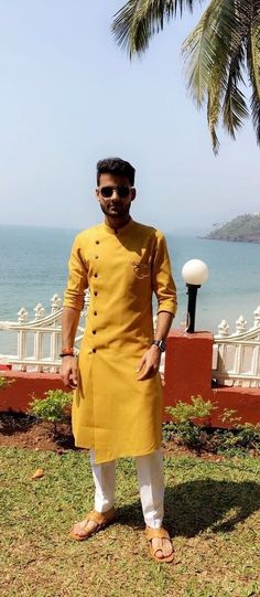 Haldi Ceremony Outfit Ideas For Men Haldi Ceremony Outfit, Mens Indian Wear, Boys Kurta Design, Wedding Kurta For Men, Design Kurta, Kurta Pajama Men, Haldi Outfits, Groom Dress Men, Indian Groom Wear