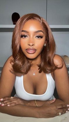 Red Brown Bob Black Women, Black Women Red Carpet Hair, Good Hair Colors For Brown Skin, Hair Color Ideas Brown Skin, Honey Brown Hair Color Black Women, Light Brown Hair Black Women, Dye Styles, Bday Hair, Honey Brown Hair