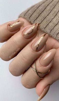 Ongles Beiges, Nude Nail Designs, Cute Spring Nails, Lines On Nails, Classy Nails, Nails Inspo, Short Acrylic Nails