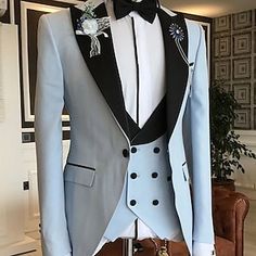 Costume Homme Mariage Ensemble 2 pièces Rouge Bordeaux Vert foncé Gris foncé Couleur Pleine Coupe Sur-Mesure Double Boutonnage à Six boutons 2023 de 2024 ? €107.99 Light Blue Tuxedo, Prom Mens, Suits For Guys, Prom Men, Blue Tuxedo, Prom For Guys, Prom Suits For Men, Blue Tuxedos, Stylish Suit