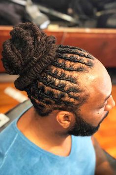 Dreadlocks For Men To Try In 2023 ★ Barrel Roll Dreads Locs Cornrows, Dreadlocks Styles For Men, Dreadlocks For Men, Men Dreads, Men Locs, Popular Beard Styles, Mens Dreadlock Styles, Ombre Dreadlocks, Dreadlocks Styles