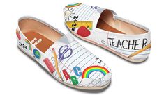 a pair of children's shoes with the words teacher on them