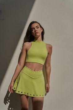 Model wears WISKII V-waist Laser Cut Tennis Skirt Tennis Core, Court Outfit, Diy Golf, Golf Crafts, Golf Diy, Golf Gift, Tennis Fashion, Sports Skirts, Activewear Fashion