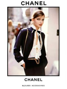 Chanel Blouse, How To Have Style, Paulina Porizkova, Linda Evangelista, Claudia Schiffer, Elegante Casual, Mode Chic