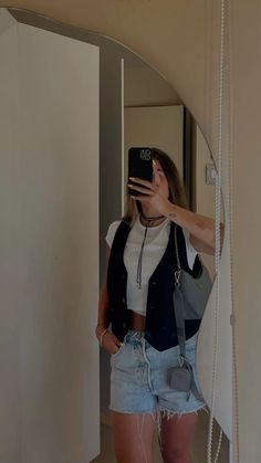 Outfit Formal Juvenil, Top Renda, Outfit Verano, Outfit Primavera, Uni Outfits, Instagram Outfits, Outfits Casuales, Aesthetic Fashion, Feminine Style