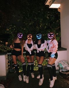 Halloween Costumes With A Friend, Halloween Aesthetic Costume Ideas Group, Scary Halloween Trio Costumes, Scary Halloween Costumes For Groups, Halloween Party Costumes For Teens, Halloween Aesthetic Ideas, Cute Halloween Outfits For Best Friends, Cute Halloween Costumes Scary, Scary Halloween Costume Ideas Group