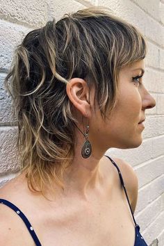 Top Mullet Haircuts for Women in 2024: From Shaggy to Sleek Trends Edgy Short Hair With Bangs, Mullet Fine Hair, French Mullet, Mullet Highlights, Women Mullet Hairstyles, Womens Mullet Hairstyles, Fine Hair Mullet, Mullet With Highlights, Pixie Haircut Straight Hair