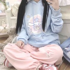 Cinnamoroll Hoodie, Blue Cinnamoroll, Kawaii Friends, Light Blue Hoodie, Style Kawaii, Harajuku Style, Blue Hoodie, Comfy Hoodies, Grunge Style