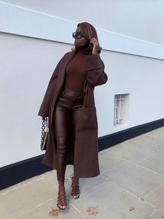 Brown Leather Pants, Classy Winter Outfits, Looks Black, Looks Chic, Casual Winter Outfits, Winter Fashion Outfits